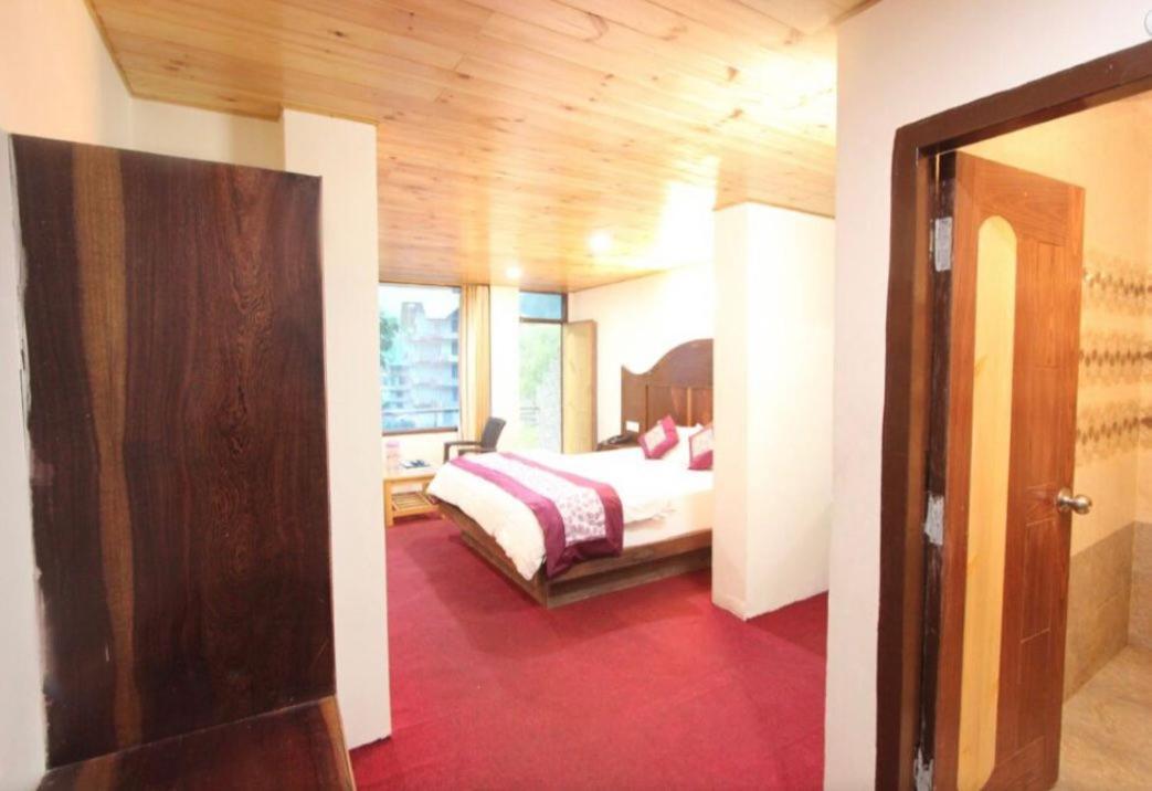 Hotel Devlok Inn Manāli Extérieur photo